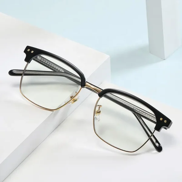 ICONIC CLUBMASTER – GOLDEN